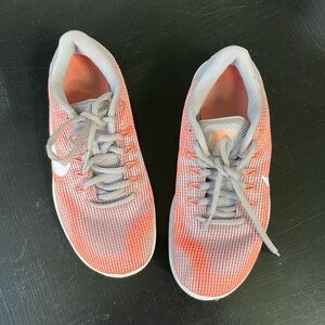 Nike Flex RN gym shoes